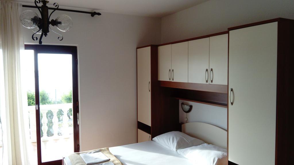 Apartments Branko Nin Room photo