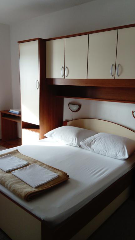 Apartments Branko Nin Room photo