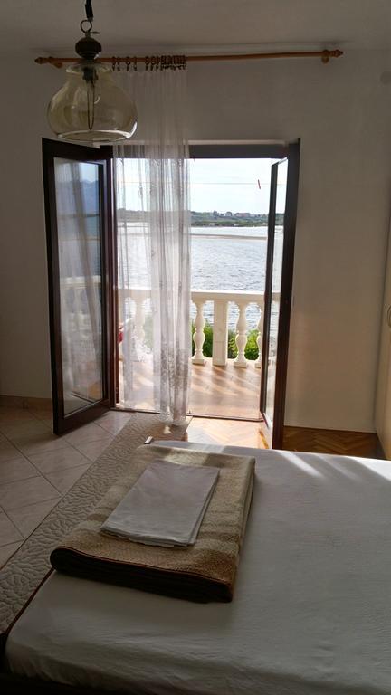 Apartments Branko Nin Room photo
